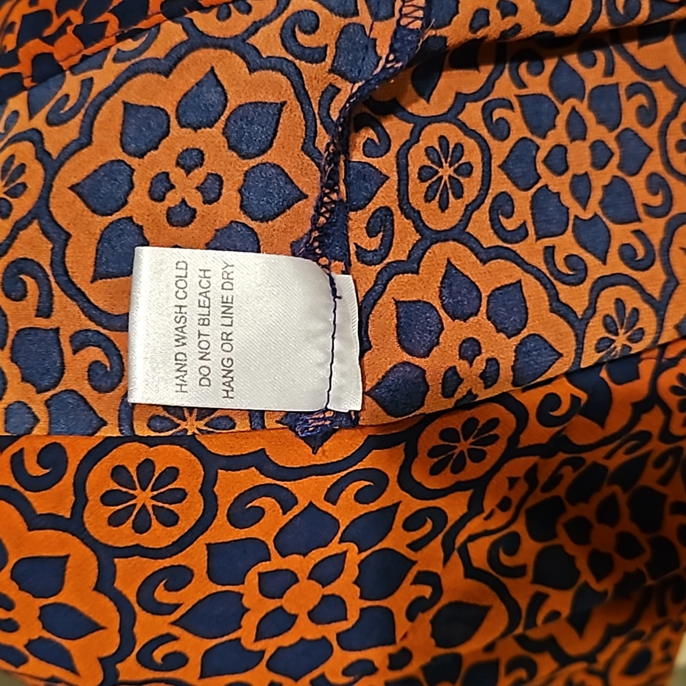 Chloe K Woman's Blouse szM - Picture 7 of 8
